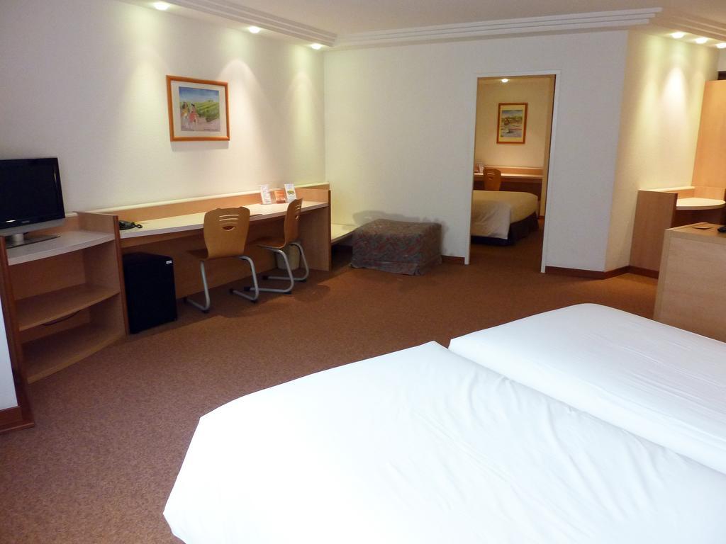 Hotel Tropical Les Escaldes Ngoại thất bức ảnh