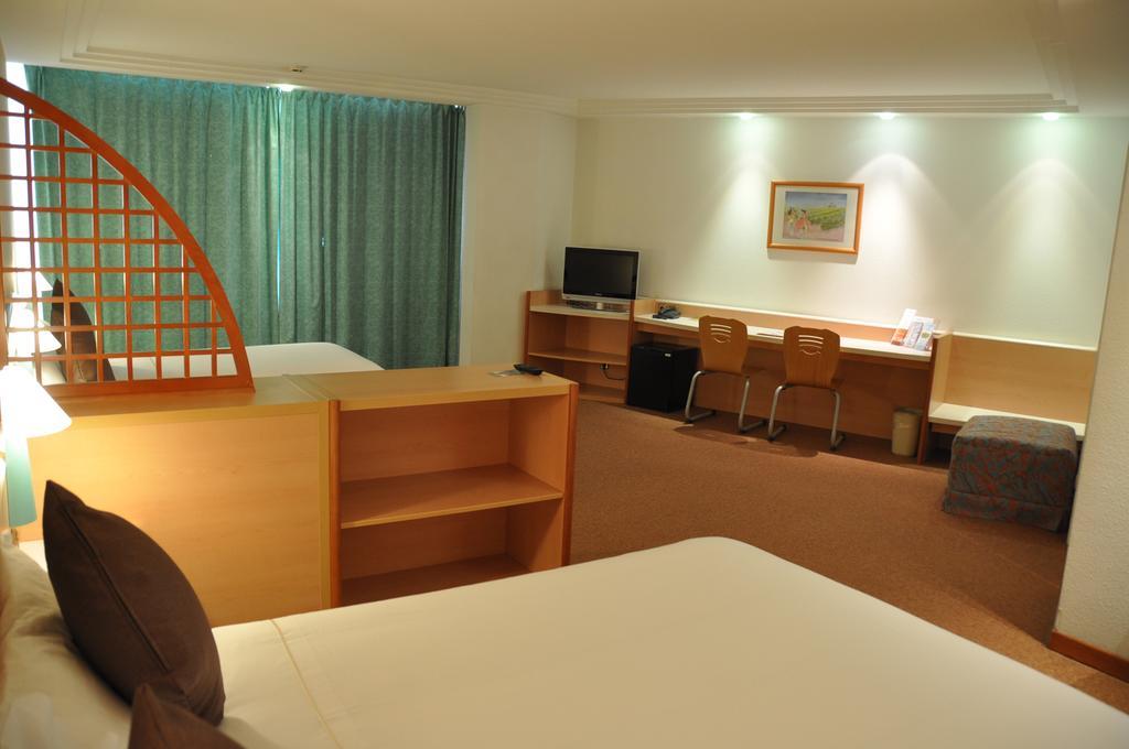 Hotel Tropical Les Escaldes Ngoại thất bức ảnh